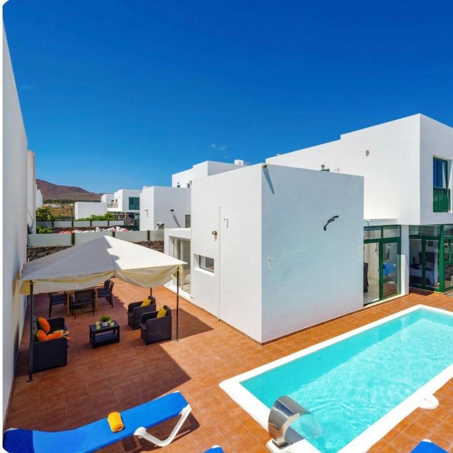 Spacious Private Villa & Private Heated Pool - Villa Sunshine Costa Teguise Εξωτερικό φωτογραφία