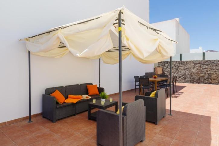 Spacious Private Villa & Private Heated Pool - Villa Sunshine Costa Teguise Εξωτερικό φωτογραφία